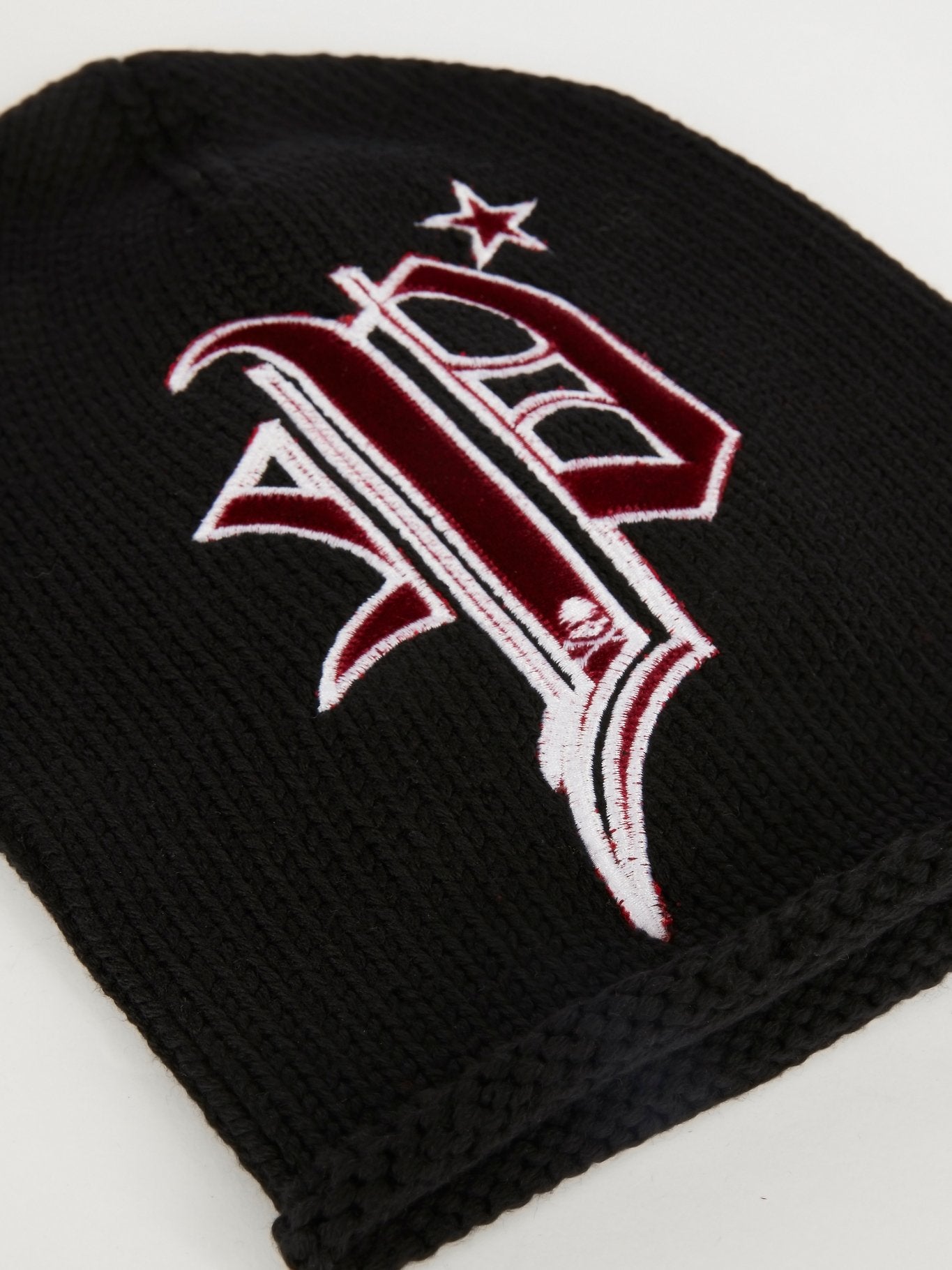 Шапка в рубчик Gothic Plein