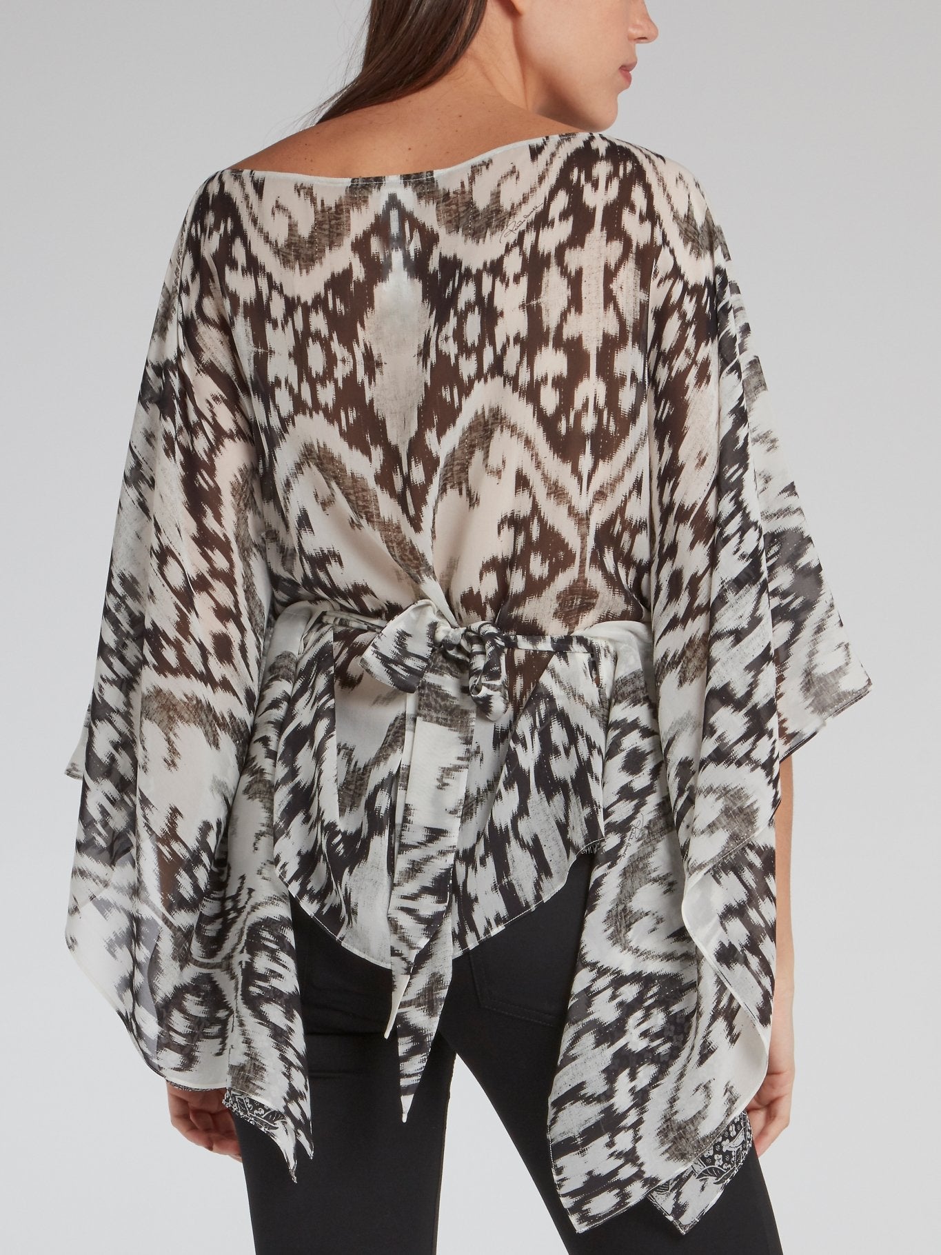 Серая короткая туника с вырезом лодочка