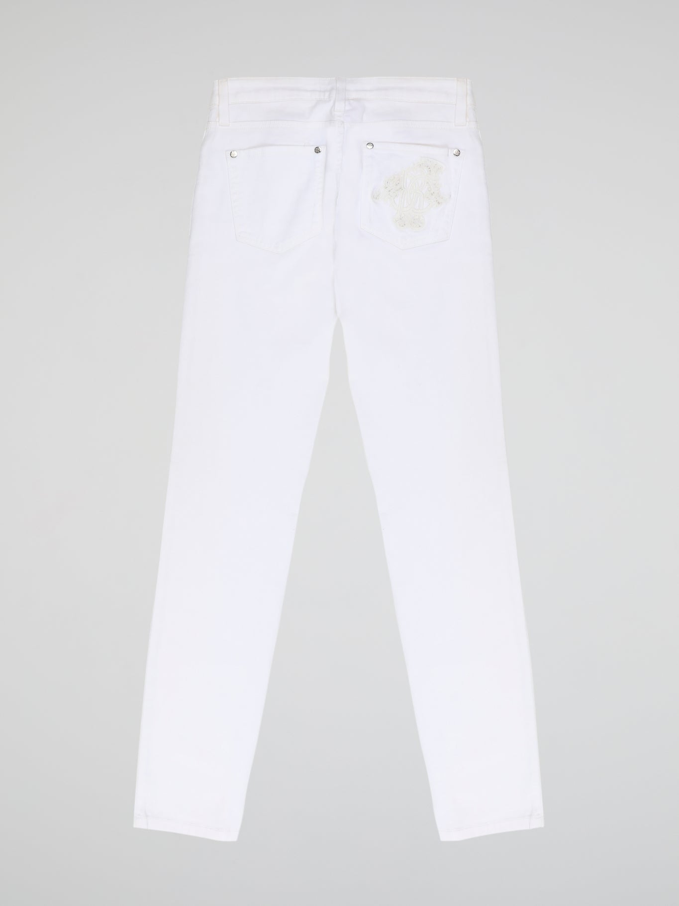 Turn heads and elevate your style with our White Straight Cut Jeans by Roberto Cavalli. Crafted with precision and attention to detail, these jeans feature a sleek and modern design that embodies sophistication and confidence. Whether you're strolling through the city or hitting the beach, these jeans are sure to make a statement and redefine your fashion game.