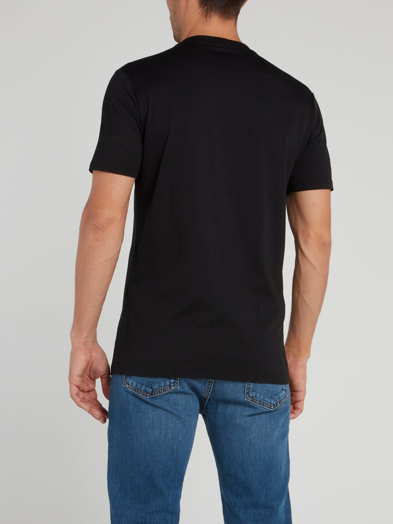 Черная футболка с абстрактным принтом