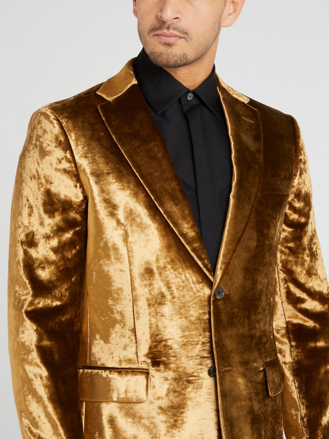 Золотой бархатный пиджак